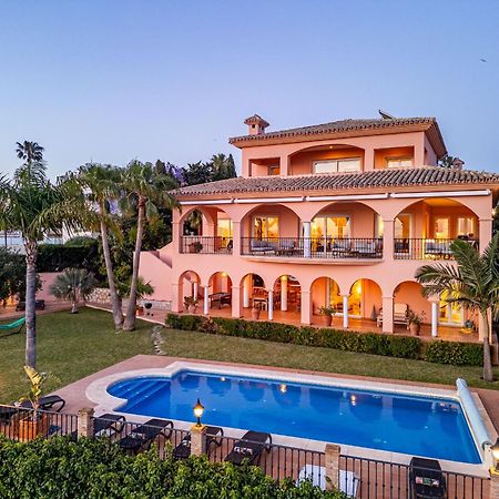 Beachside Villa With Panoramic Sea Views Benalmadena Exterior photo