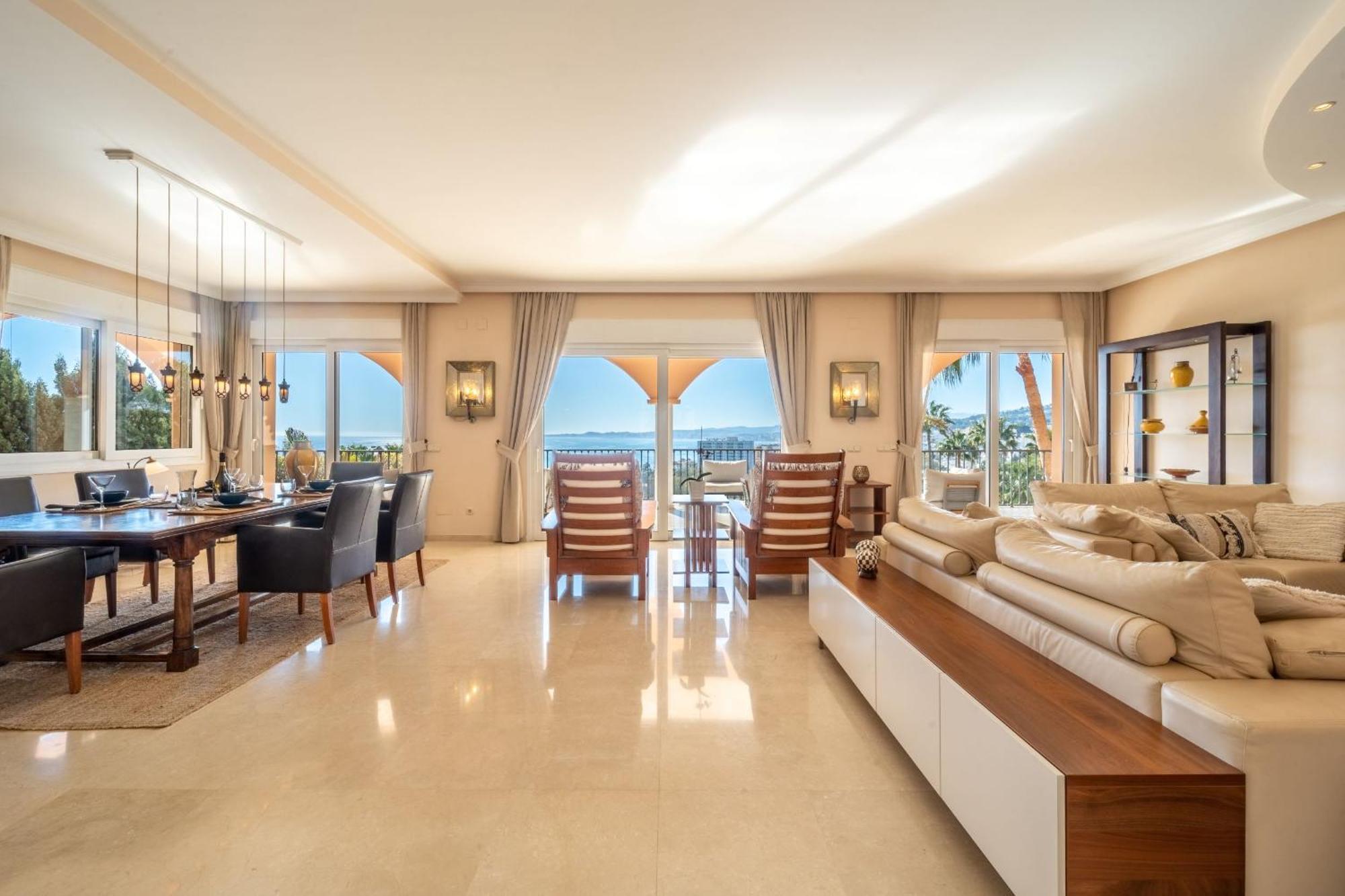 Beachside Villa With Panoramic Sea Views Benalmadena Exterior photo